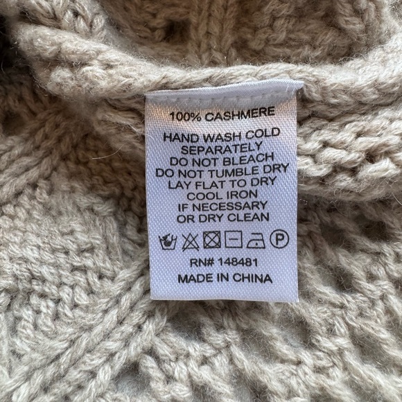 Wythe NY 100% Cashmere Oversized Sweater Size Large - Picture 2 of 4